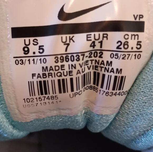 Nike Athletic Shoes - Picture 8 of 8